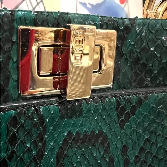 FENDI Peekaboo Mini Green python bag - Picture 4 of 16